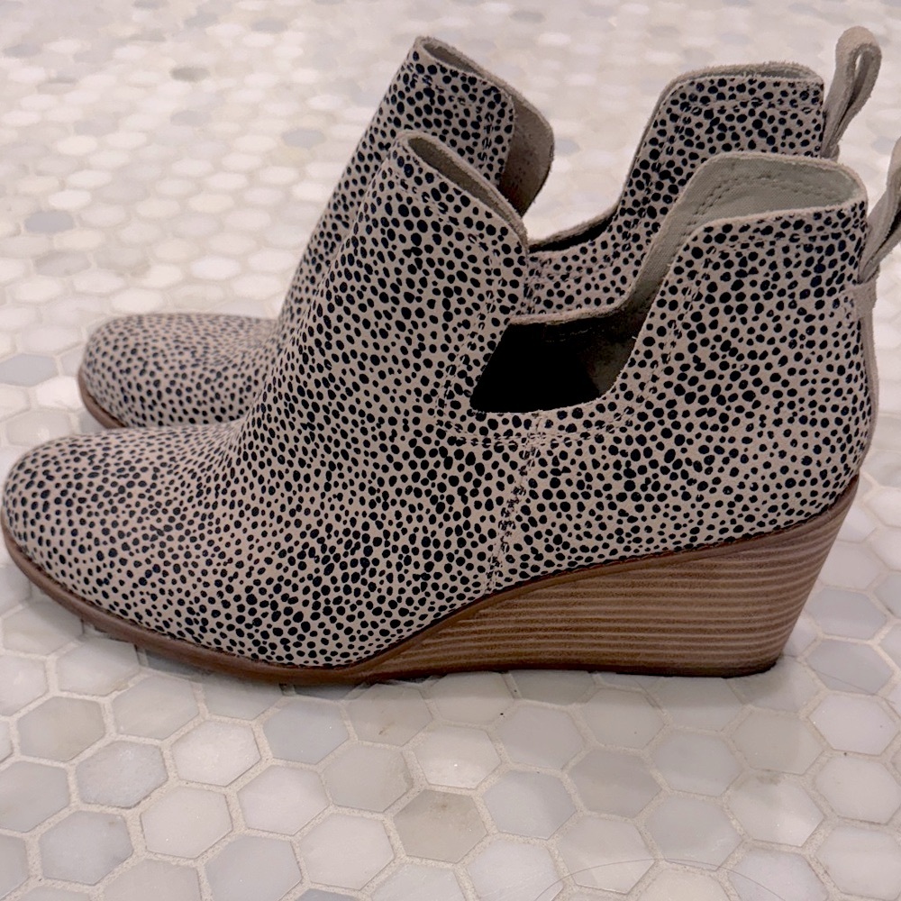 Toms Gwen Ankle Booties Mini Cheetah